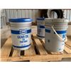 Image 2 : 4- Pails of gear oil