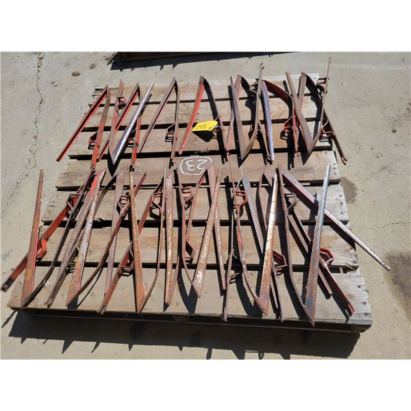 Approx. 23- Claas lifters