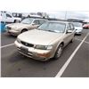 Image 1 : 1996 Nissan Maxima RUNS WITH MECHANICAL PROBLEMS