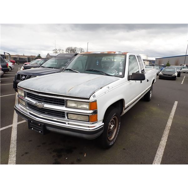 1995 Chevrolet C2500 RUNS WITH MECHANICAL PROBLEMS