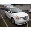 Image 2 : 2016 Chrysler Town and Country