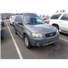 Image 2 : 2005 Ford Escape RUNS WITH MECHANICAL PROBLEMS