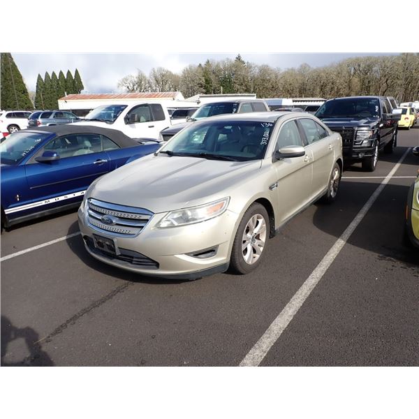 2010 Ford Taurus