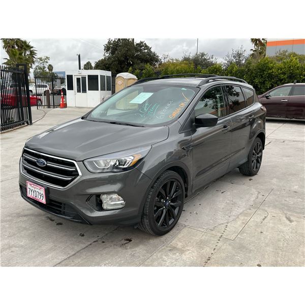 FORD ESCAPE 2017 WAIT/TITLE- SMOG