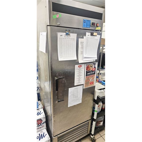 INTERTECH B-SERIES REACH IN VERTICAL FREEZER