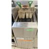Image 1 : FRYMASTER DBL WELL DEEP FRYER