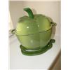 Image 1 : Heavy Green Pepper Cookpot by Trivet-NEW!