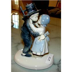 Lladro Boy & Girl Eloping