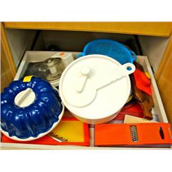 Contents in Drawer (Cake Pans,Slicers,etc)