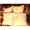 Image 1 : Four Pillows