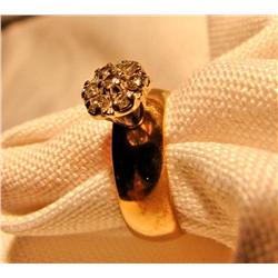 Lady's Gold & Diamond (8 Cluster Rd) Ring  Sz 7