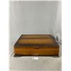 Image 4 : 22 Pieces of Birks Regency Plate Devonshire Pattern With M Monogram & Storage Box