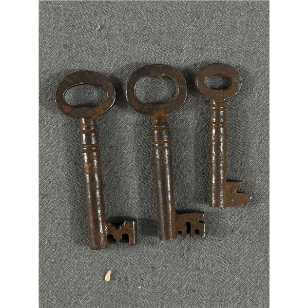 3 Antique Skeleton Keys