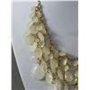 Image 2 : Beautiful Opalesque Style Necklace