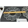 Image 2 : ELEGANT GLASS EGG PLATES 2