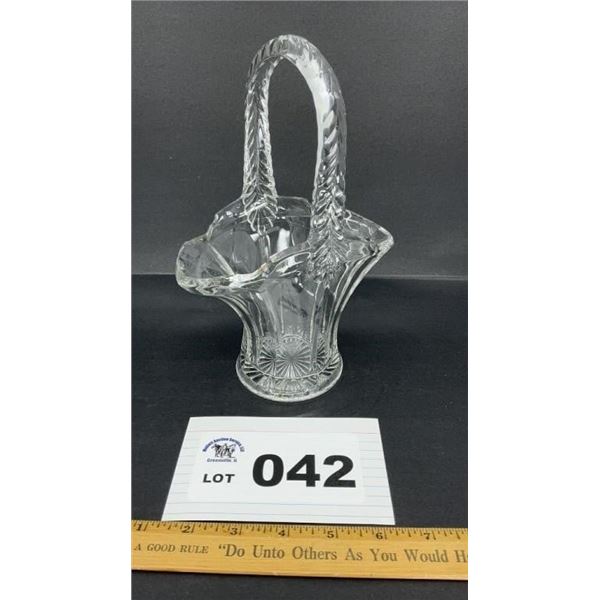 DUNCAN MILLER BASKET 9 in small hairline crack o