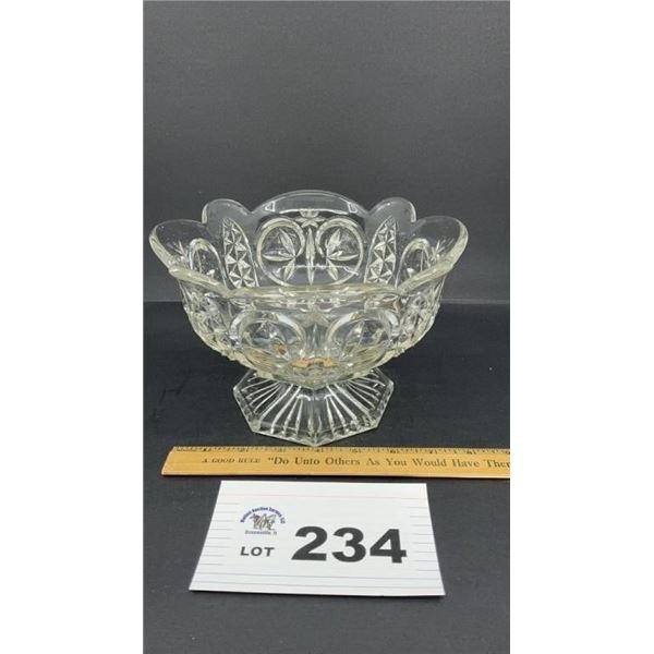 EAPG LEAF & STAR FOOTED BOWL 6 inches