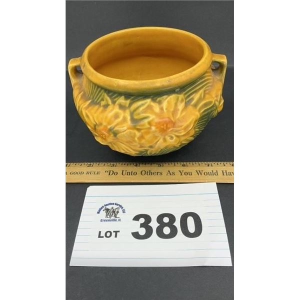 ROSEVILLE POTTERY, 4 INCHES TALL