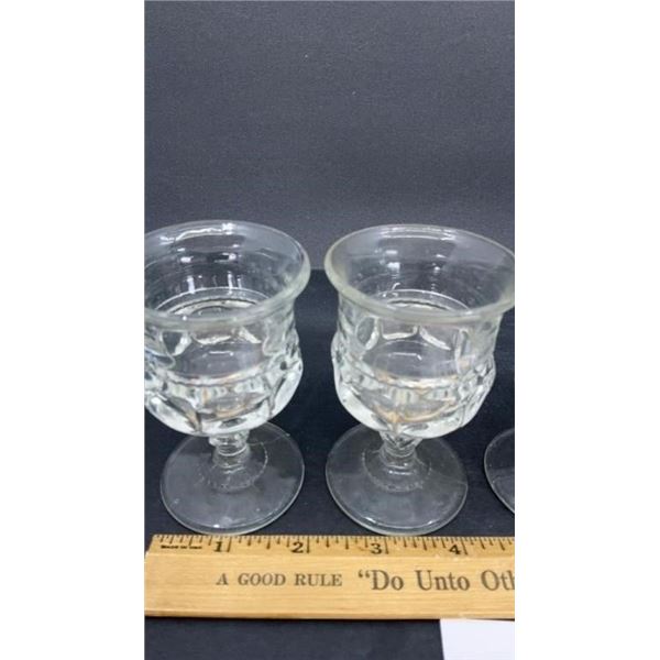 5 KINGS CROWN WINE GLASSES 4 INCHES TALL