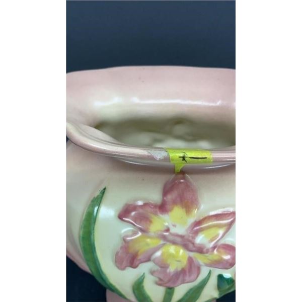 HULL IRIS. ASE, CHIPPED 7.5 inches tall