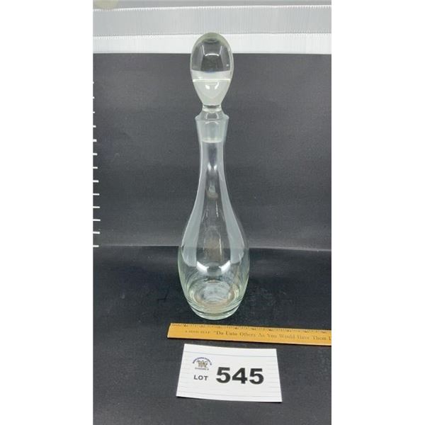 GLASS DECANTUR 15 inches tall w STOPPER