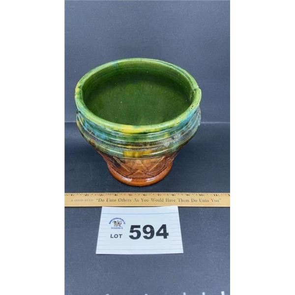 7 inch tall PLANTER W SEAMS SHOWING