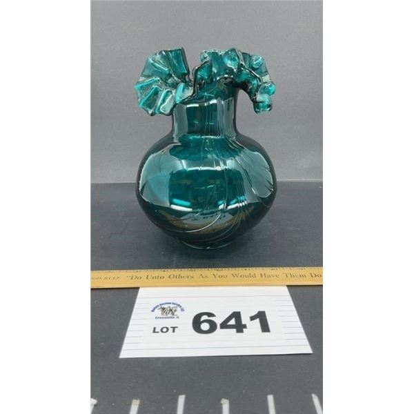 FENTON RUFFLED VASE