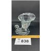Image 1 : FENTON CORNUCOPIA VASE, 7 INCHES TALL