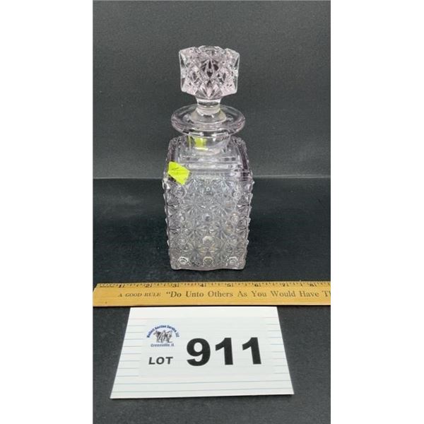 DAISY & BUTTON 8 inch DECANTUR. chipped on c