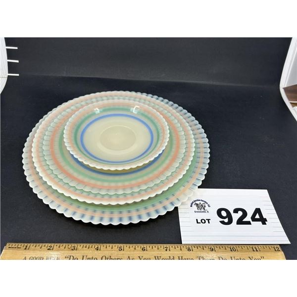 MACBETH EVANS PETALWARE CREMAX PASTEL 4 PC SET