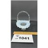 Image 1 : FENTON HOBNAIL BASKET 5 inches