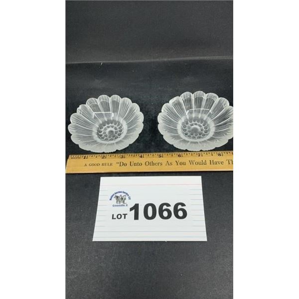 LALIQUE CRYSTAL DAISY TRINKET BOWLS