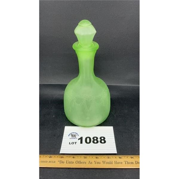 ANCHOR HOCKING GREEN FROSTED 10 inches tall