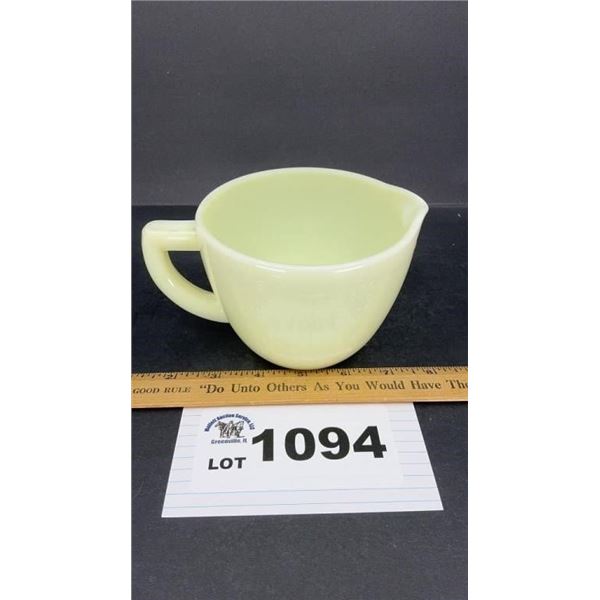 VINTAGE JADITE JEANNETTE 2 CUP MEASURING PITCHER