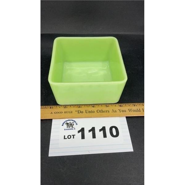 VINTAGE JADEITE SQUARE REFRGERATOR DISH BOTTOM