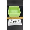 Image 1 : VINTAGE JADEITE SQUARE REFRGERATOR DISH BOTTOM