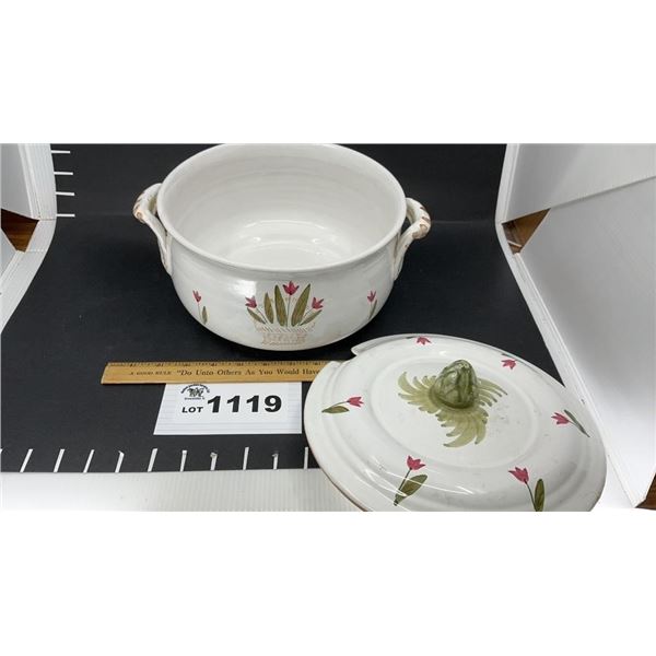 CERAMIC FONTANA SOUP TERRAIN, NO LADLE