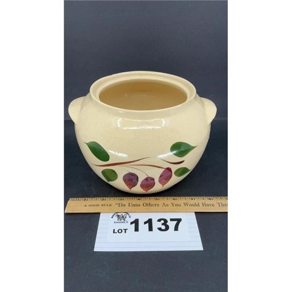 WATT POTTERY OVENWARE APPLE & 3 LEAF BEAN POT NO