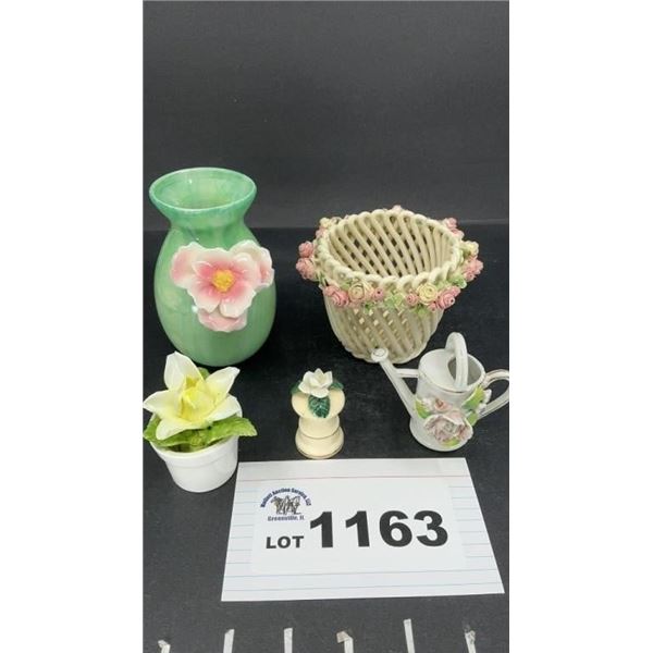 BONE CHINA FLORAL DISPLAYS