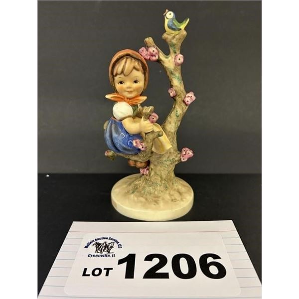 MJ HUMMEL GOEBEL FIGURINE - APPLE TREE GIRL - 141