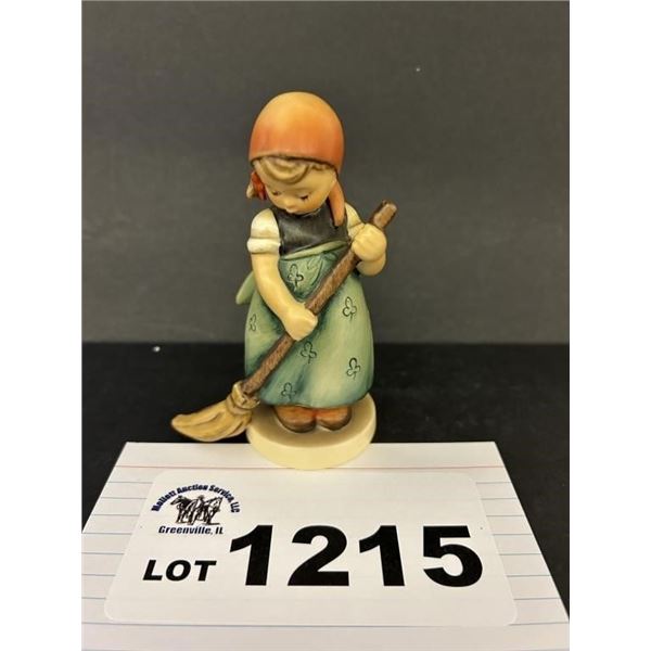 MJ HUMMEL GOEBEL FIGURINE - LITTLE SWEEPER GIRL