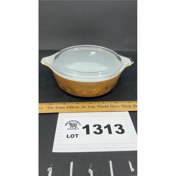 PYREX EARLY AMERICAN SMALL CASSEROLE DISH W LID