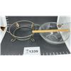 Image 2 : PYREX CASSEROLE DISH W SILVER STAND/CARRIER
