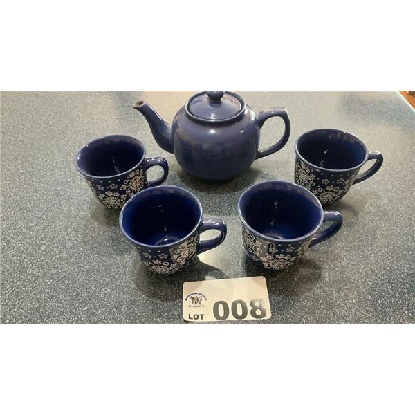 BLUE TEAPOT, 4 CUPS
