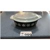 Image 1 : PYREX CASSEROLE BLACK SNOWFLAKE DISH W LID