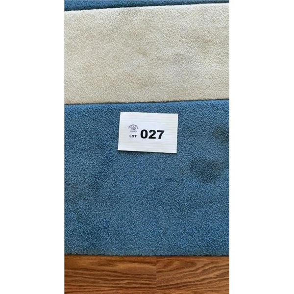 AREA RUG 7 x 12
