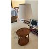 Image 1 : LAMP TABLE