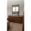 Image 2 : MCM BASSETT DRESSER W MIRROR -GLASS TOP BROKE (