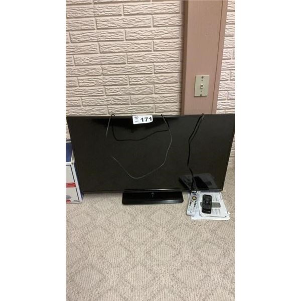 40 inch VIZIO FLAT SCREEN TV W REMOTE