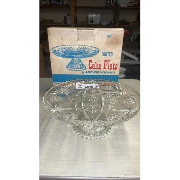 VINTAGE ANCHOR HOCKING FOOTED CAKE PLATE IN BOX